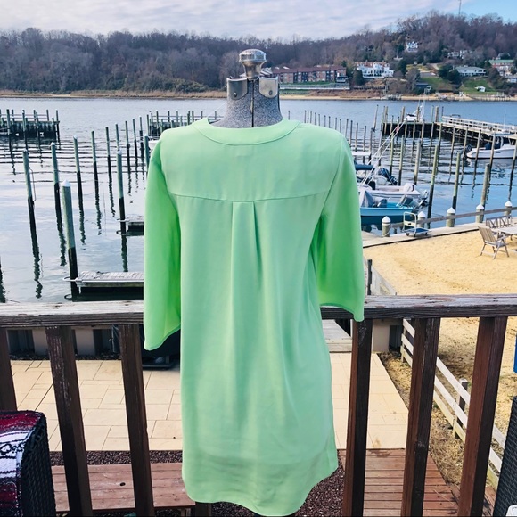 NWT Pastel green light weight loose fit v-neck summer dress - Picture 6 of 7